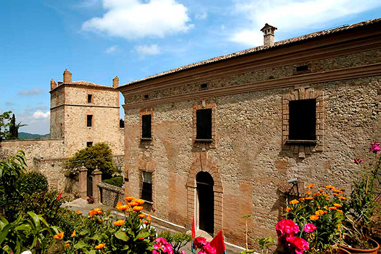 Borgo Castello di Serravalle